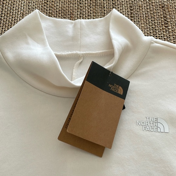 The North Face City Standard Double-Knit funnel neck sweater Size Medium… - Picture 14 of 16